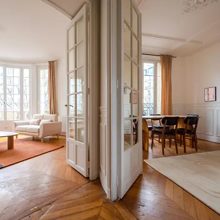 Gustave Eiffel - Apartment *