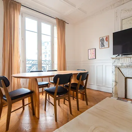 Gustave Eiffel - Apartment *