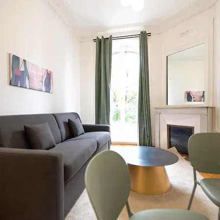 Gustave Eiffel - Apartment *